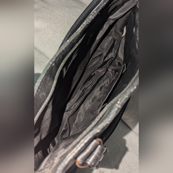 Hand painted leather purse. - Picture 8 of 9